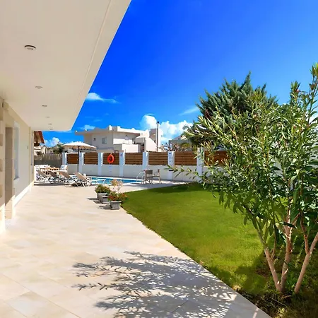 Villa Eliomar Beachside *