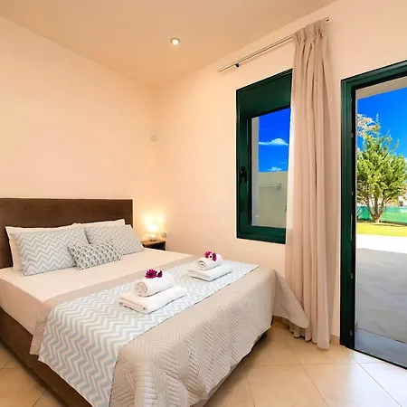 Eliomar Beachside Villa *