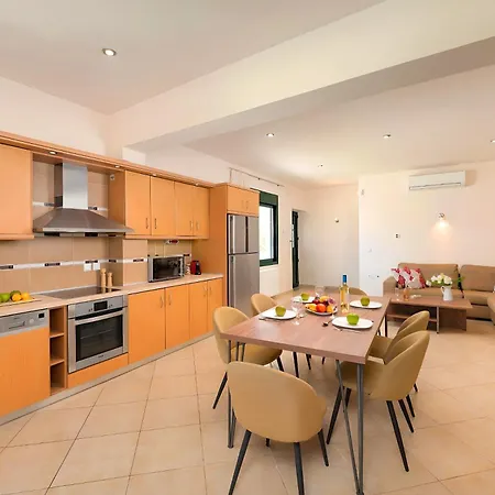 Villa Eliomar Beachside La Canea