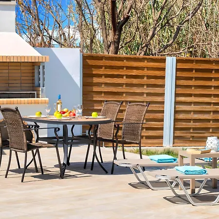 Villa Eliomar Beachside La Canea